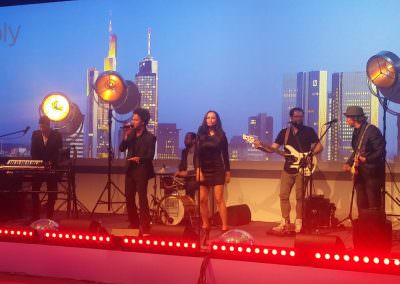 KingKamehamehaClubBand_mit_Kolinda_&_Jeffrey_in_Frankfurt-1200